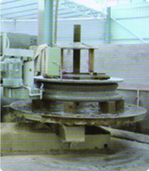 Máquina de corte de columna/tapa de columna de piedra natural CNC para mármol de ganito